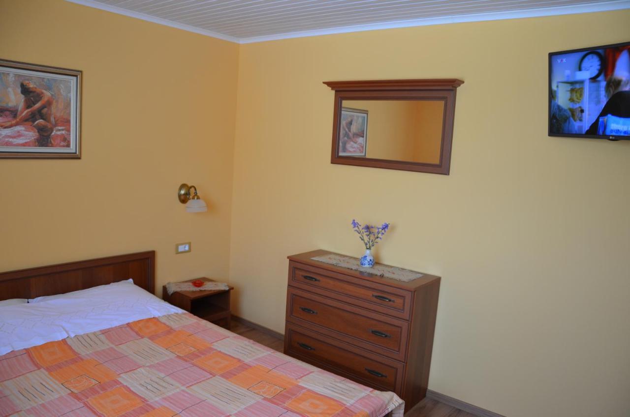 Villa Fragola - Holiday House With Large Garden Tinjan Zewnętrze zdjęcie